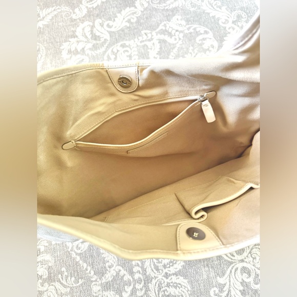 Cream Leather Hobo Purse - Picture 6 of 7